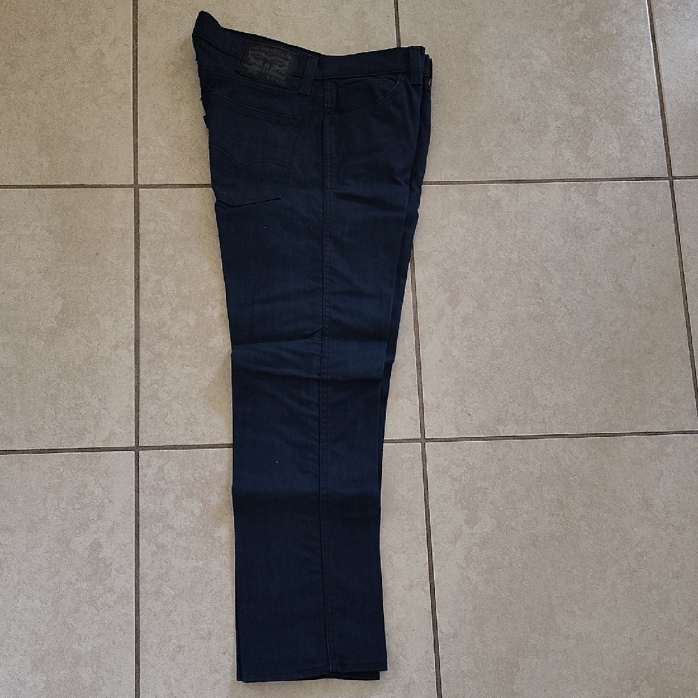 Men's  Levi's Dark Wash Blue Jeans